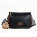 Bolsa Feminina Transversal com Corrente Dourada e Charme de Pelúcia
